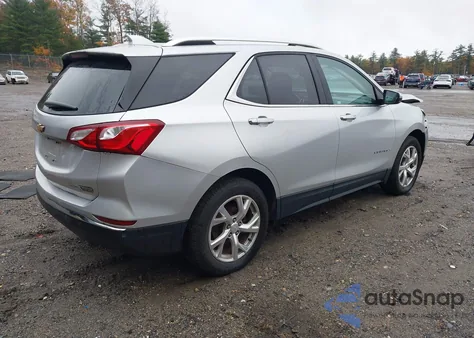 2018 Chevrolet Equinox Premier z USA, uszkodzony, nr VIN 3GNAXVEV2JS590947